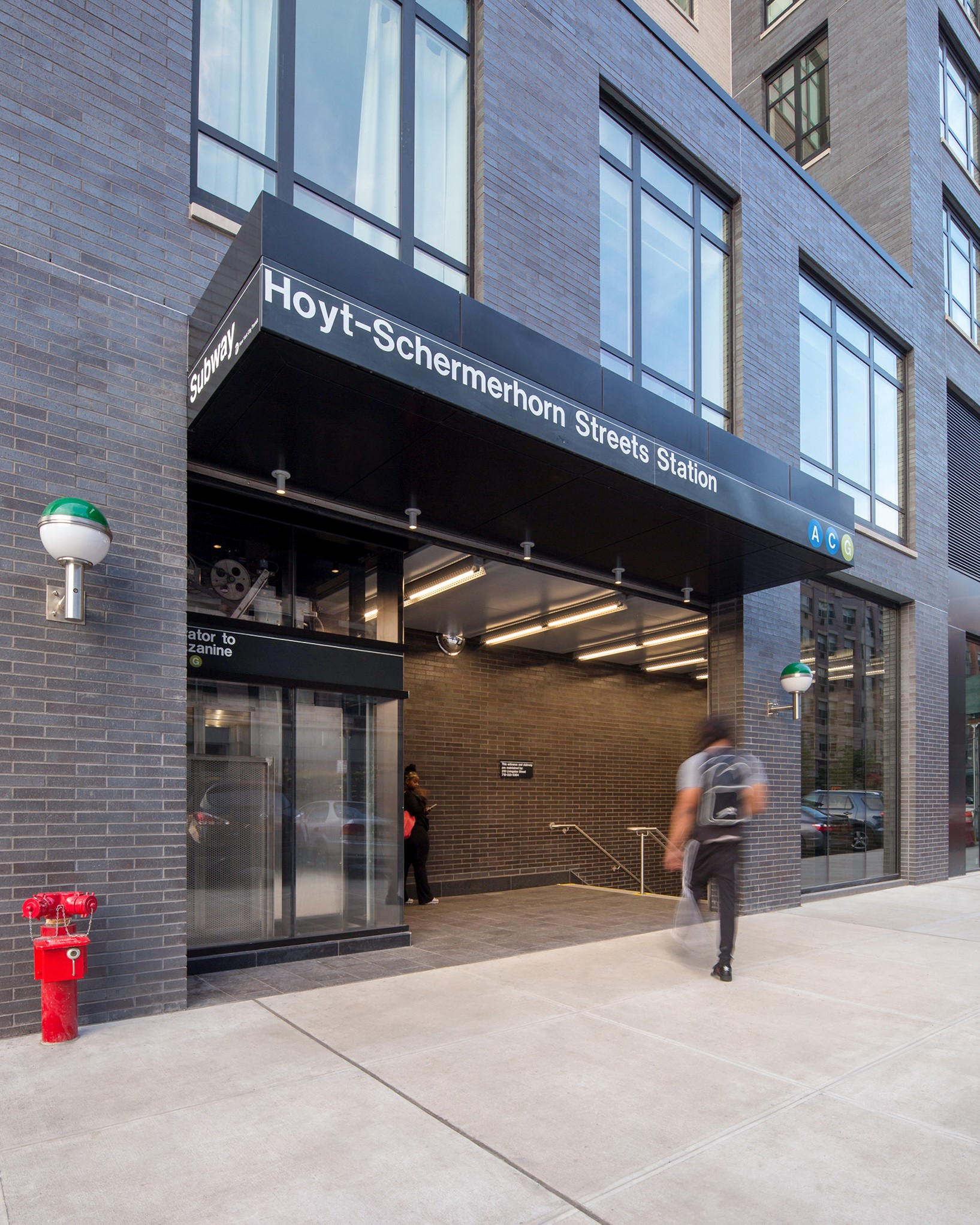 210 Livingston_2_V3 Hoyt-Schermerhorn Station entrance
