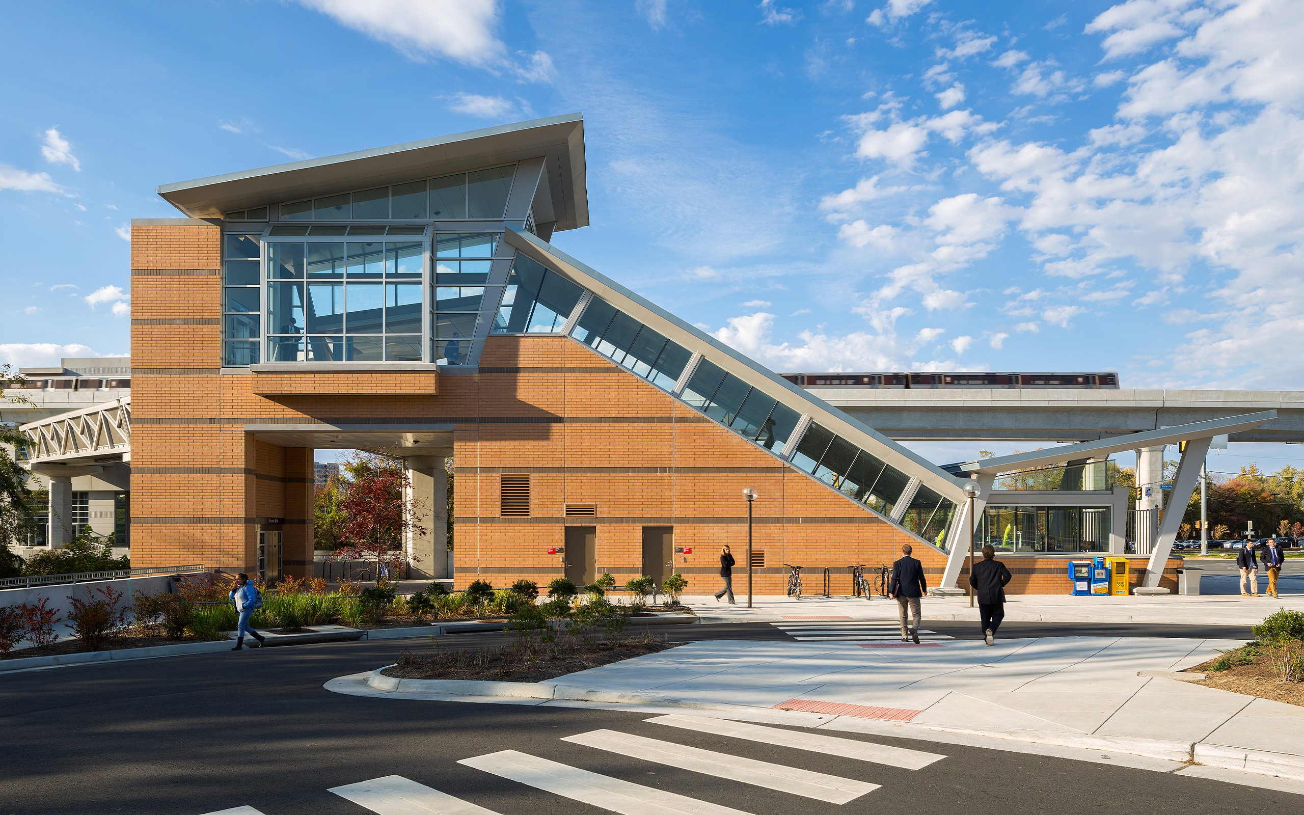 METRO Silver Line Extension entrance